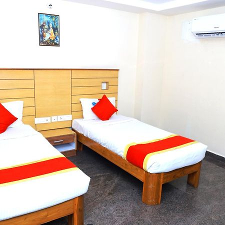 Hotel Way Inn Grand Tirupati Exteriér fotografie
