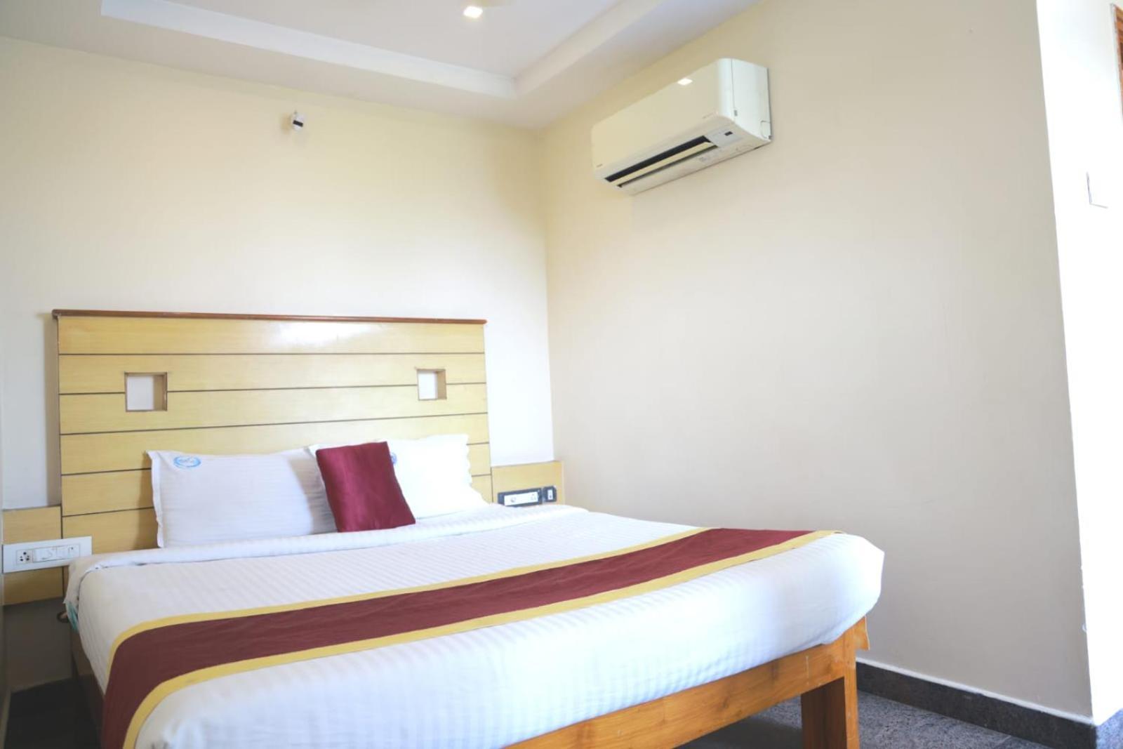 Hotel Way Inn Grand Tirupati Exteriér fotografie